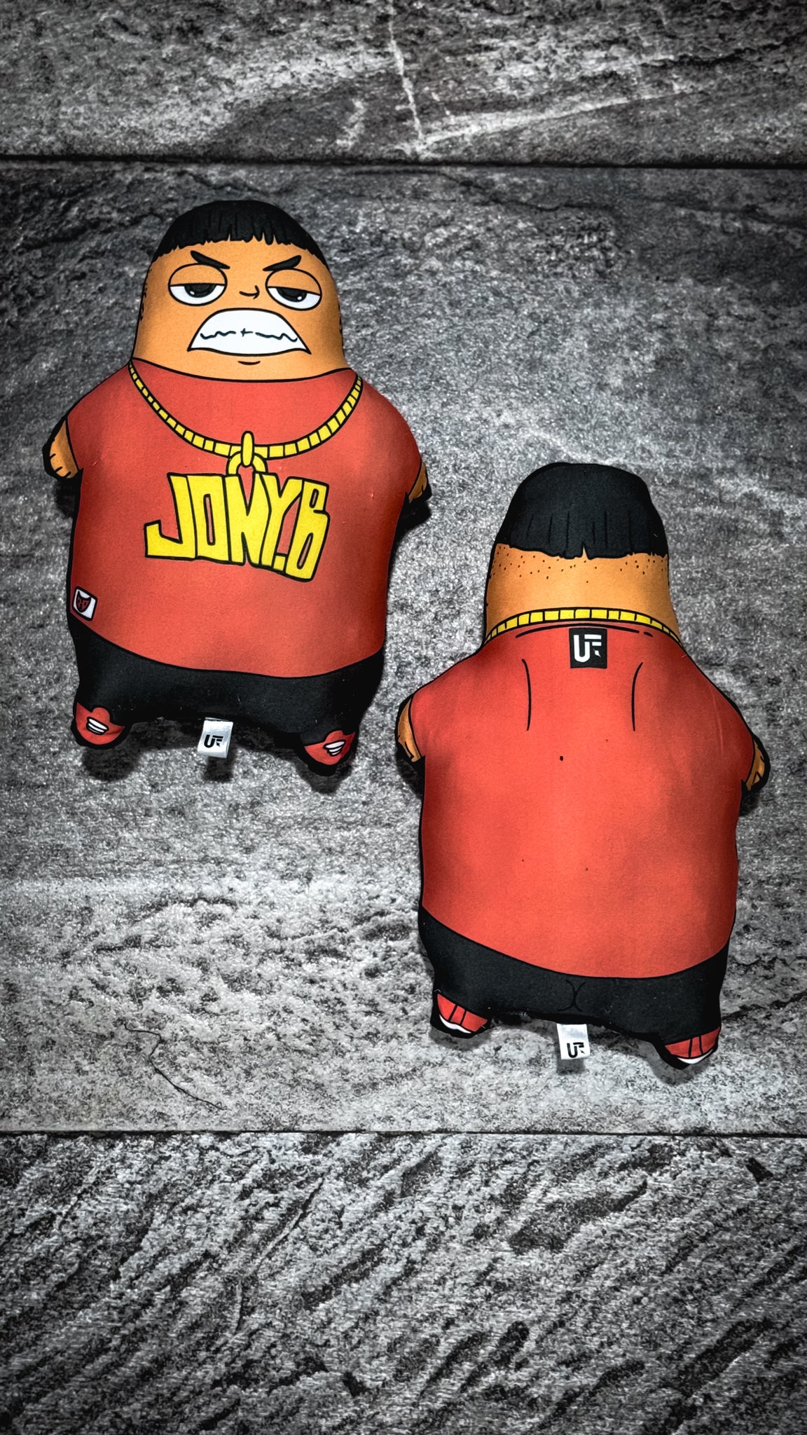 “Jony Peluchony ” diseñado x Biscarrita x Universo Freestyle Shop